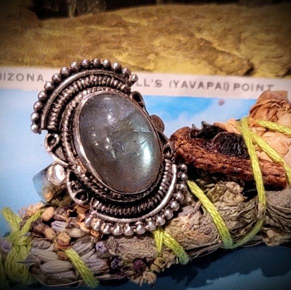 Silver & Laboradite ring - Picture 9 of 13
